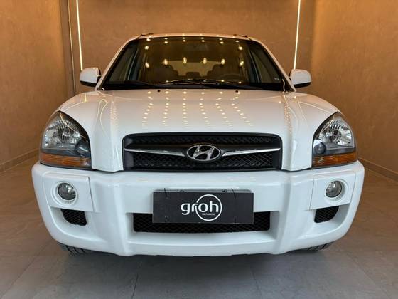 HYUNDAI TUCSON 2.0 MPFI GLS 16V 143CV 2WD FLEX 4P AUTOMÁTICO HYUNDAI TUCSON 2.0 MPFI GLS 16V 143CV 2WD FLEX 4P AUTOMÁTICO